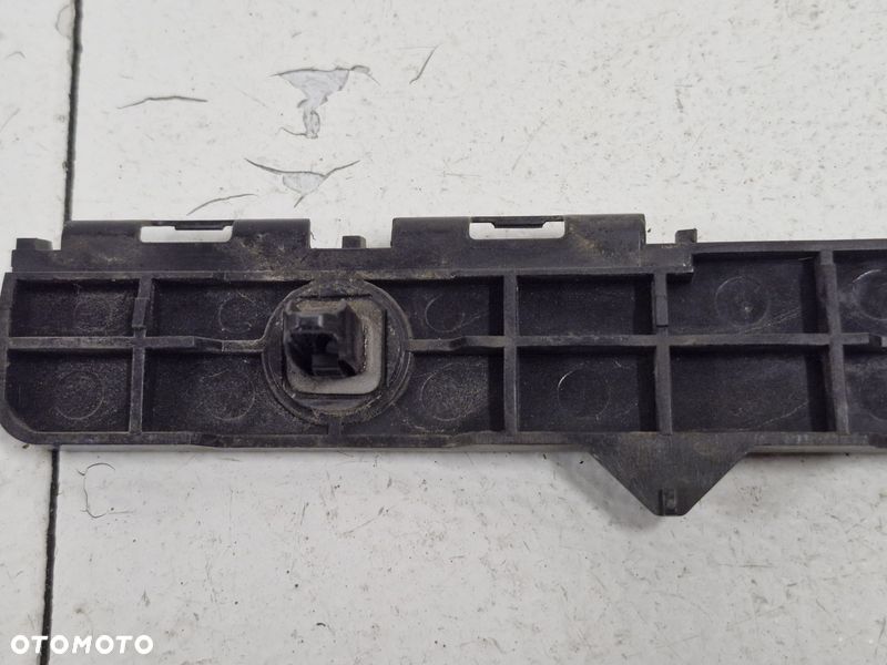 toyota avensis t27 lift t29 ślizg zderzaka tylnego lewy tył 52576-05061 - 8