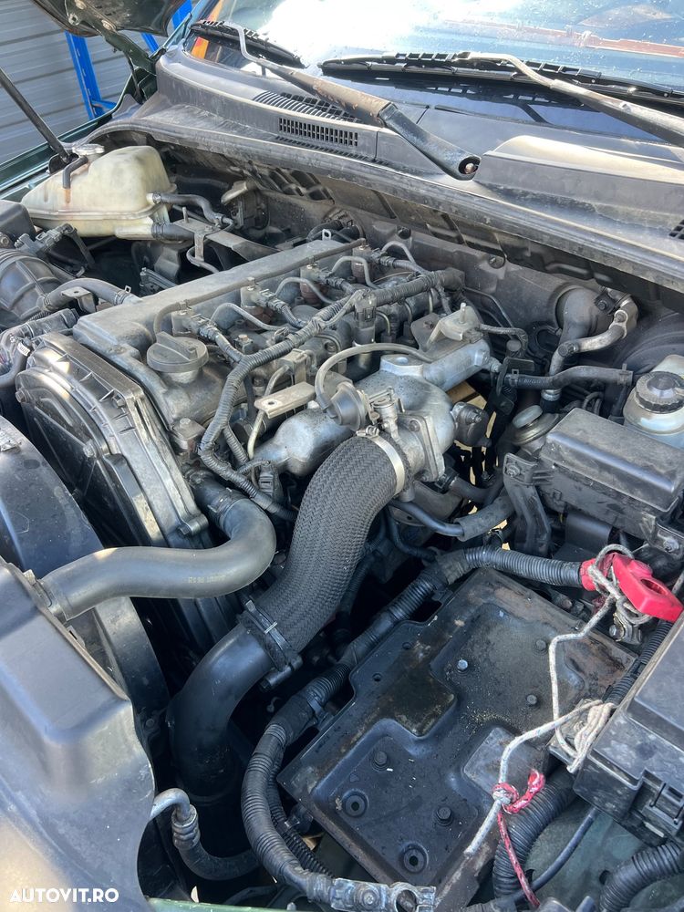 DEZMEMBREZ Piese Auto Kia Sorento Motor 2.5 CRDI Diesel Euro 3 4 Motor 2.5 Diesel cod D4CB cutie viteze manuala 5 trepte 4x4 cutie transfer Fata completa bara fata Capota far aripa portiera fata spate stanga dreapta haion oglinda - 7
