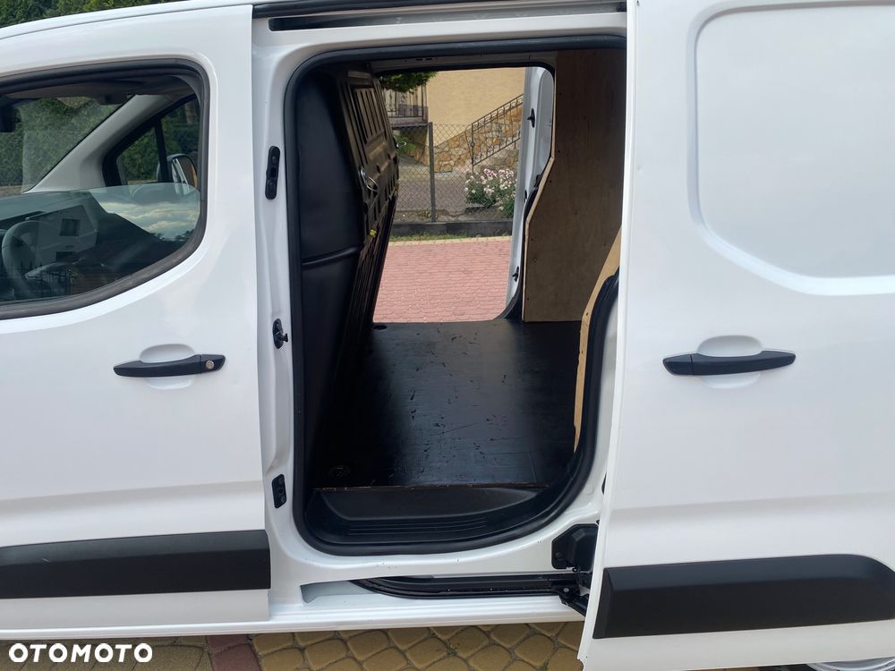 Citroën BERLINGO 1.6 HDI, MAX długi, 3-osobowy, klimatyzacja, zakupiony w salonie w Rzeszowie, bezwypadkowy - 9