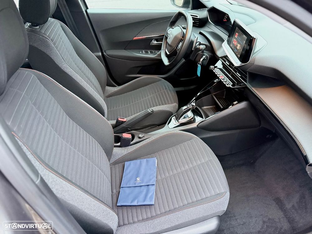 Peugeot 2008 1.2 PureTech Active Pack EAT8 - 8