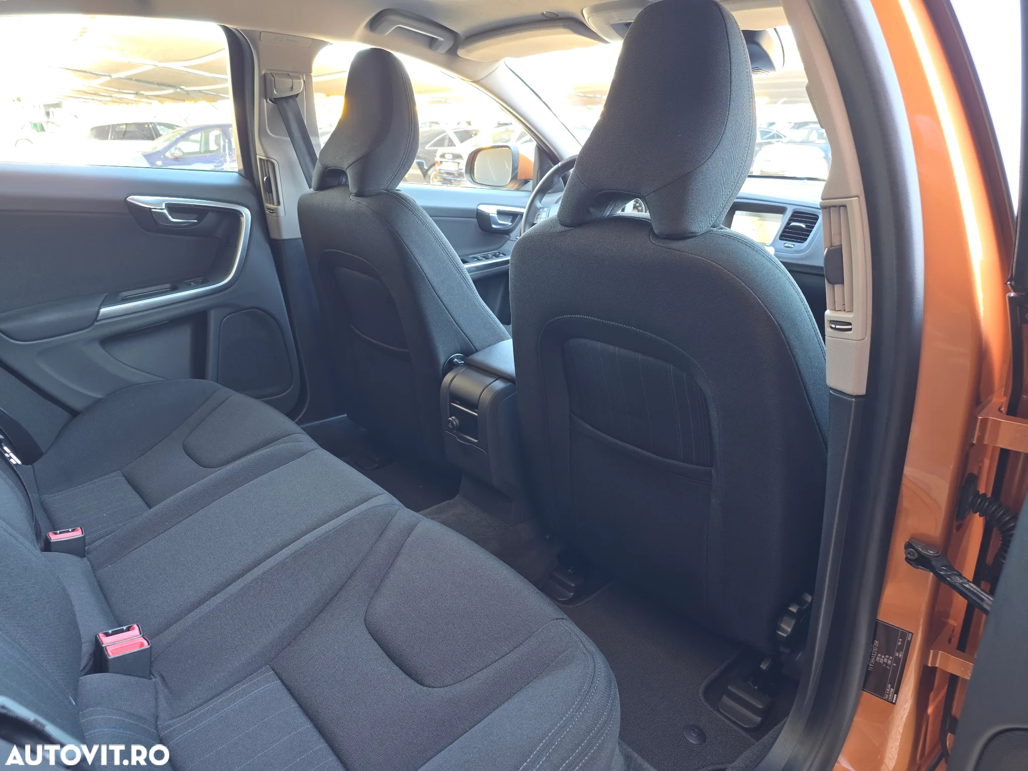 Volvo S60 D2 Edition - 14
