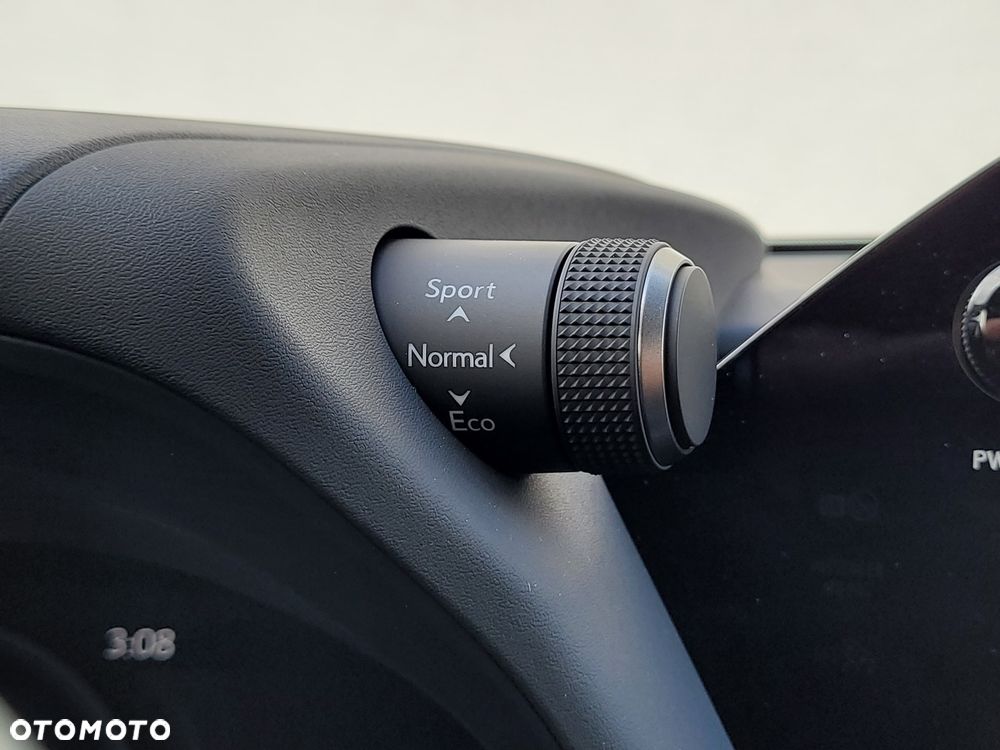 Lexus UX 300h F Sport Design - 26