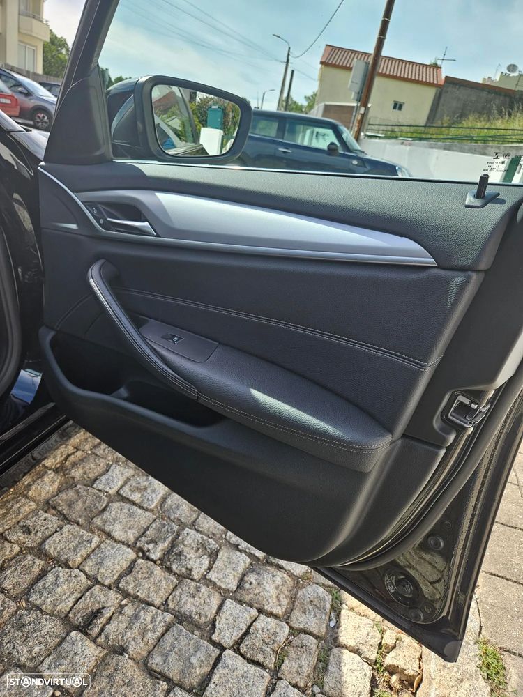 BMW 520 e Line Luxury - 11