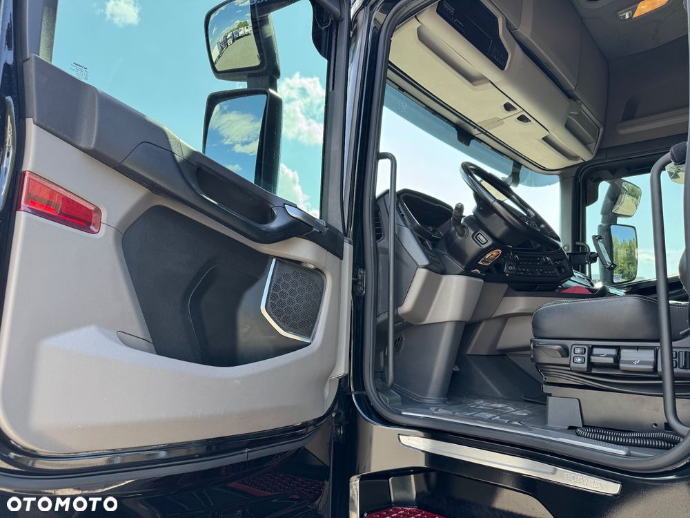 Scania S 590 V8 BOGATA WERSJA 6 PODUSZEK - 27