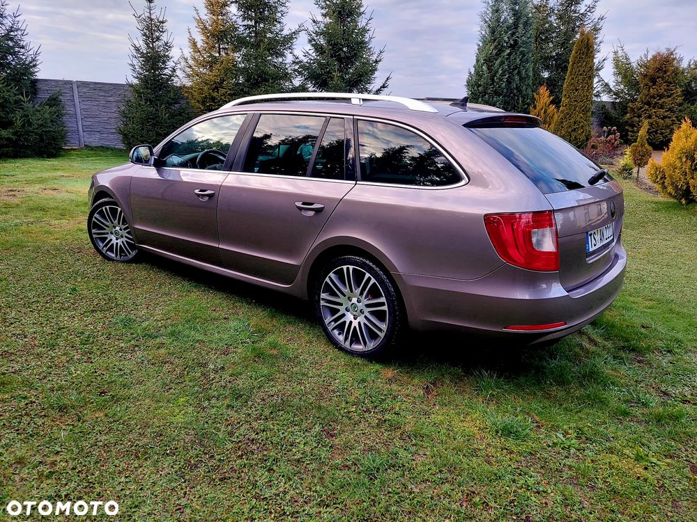 Skoda Superb 1.6 TDI GreenLine - 18