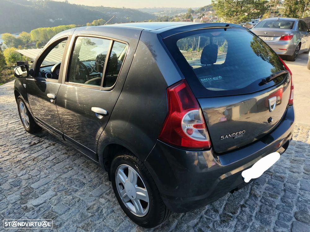 Dacia Sandero 1.2 16V 75 Celebration - 4