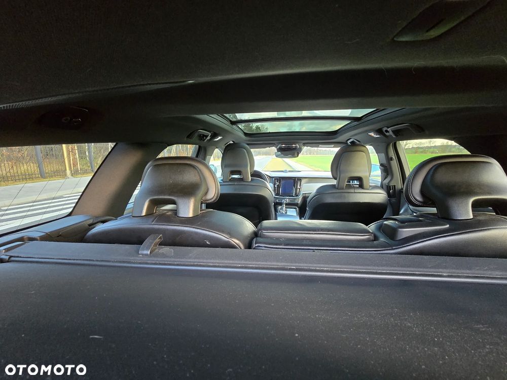 Volvo V90 D4 AWD R-Design - 22
