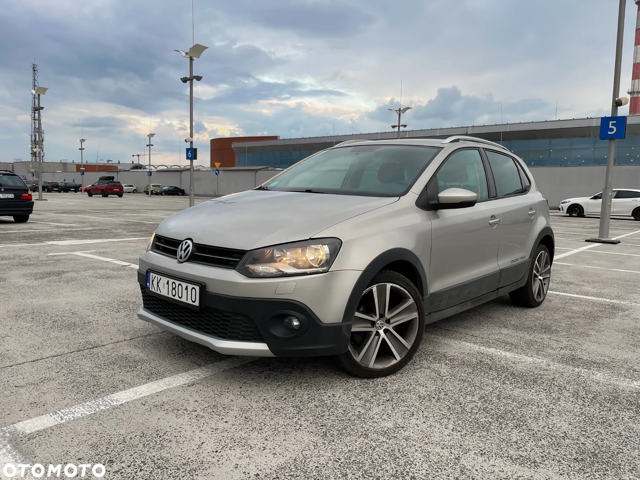 Volkswagen Polo 1.6 TDI Cross - 9