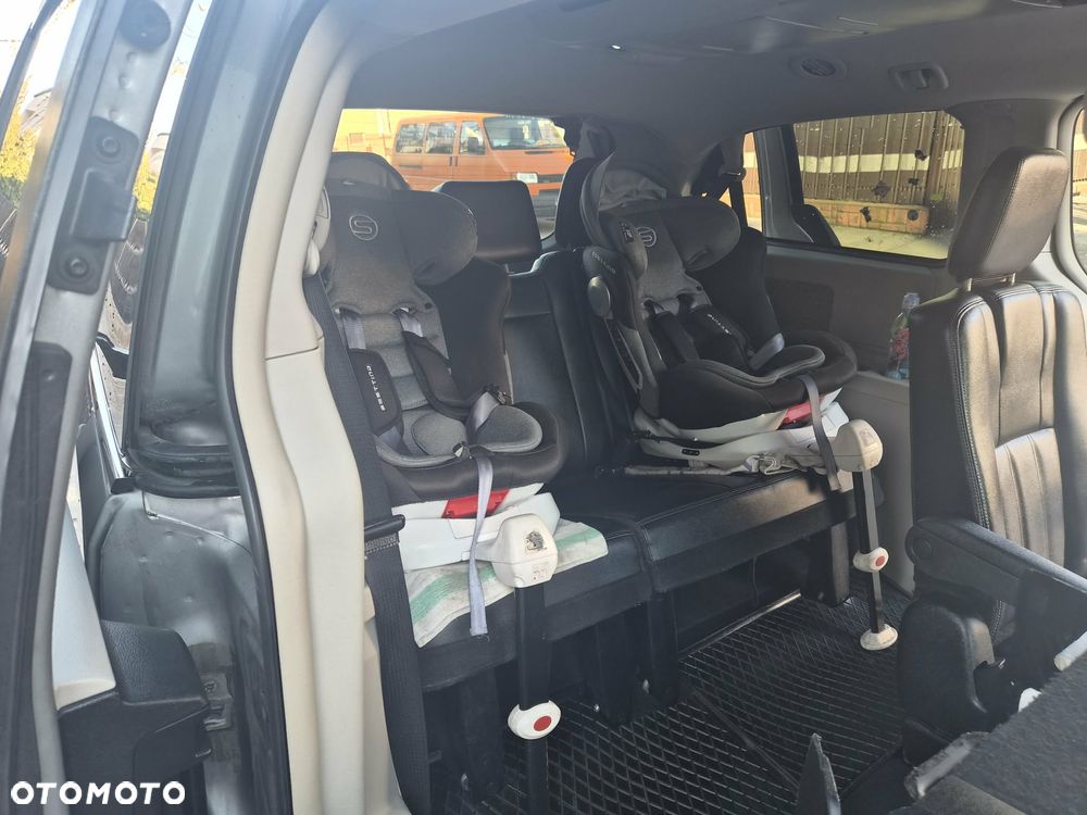 Chrysler Town & Country 3.6 Limited - 27