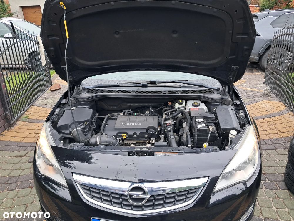 Opel Astra 1.4 Turbo Design Edition - 12