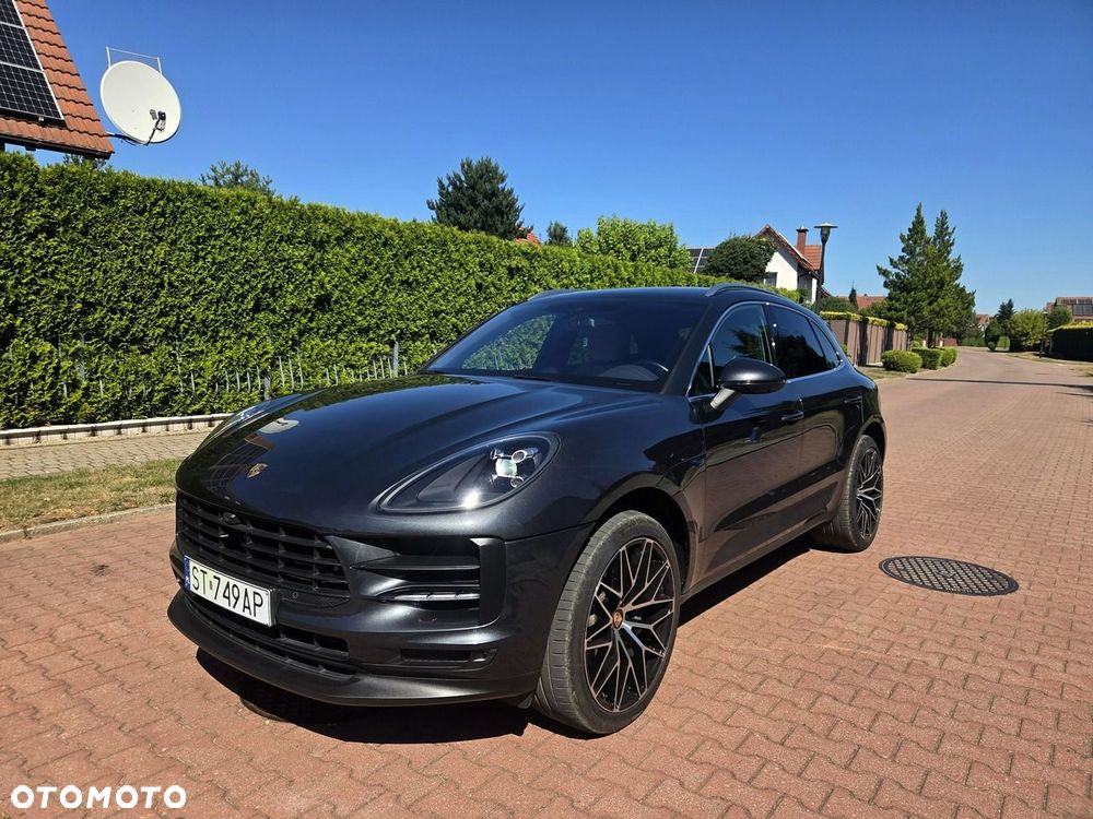 Porsche Macan - 1