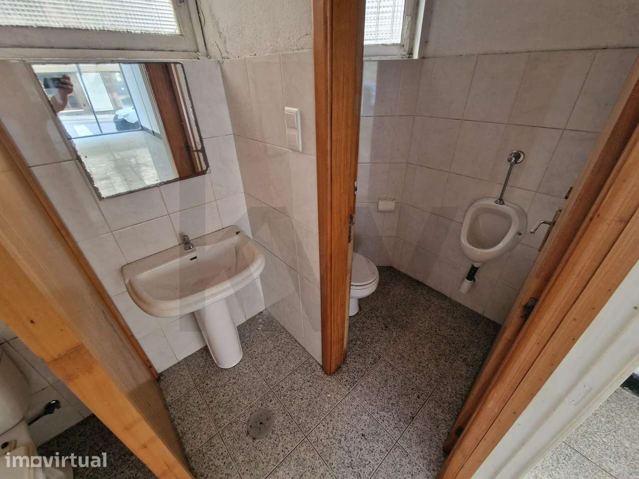 Loja com potencial de conversão em apartamento | Centro de São João da - Grande imagem: 4/12