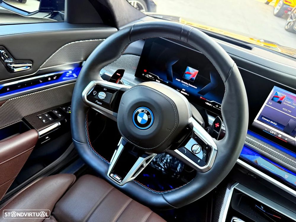 BMW 760 Me xDrive - 12
