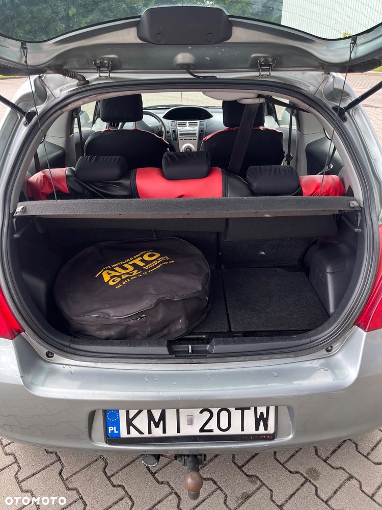 Toyota Yaris 1.0 Luna A/C - 9