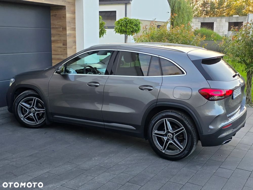 Mercedes-Benz GLA 200 d AMG Line - 4