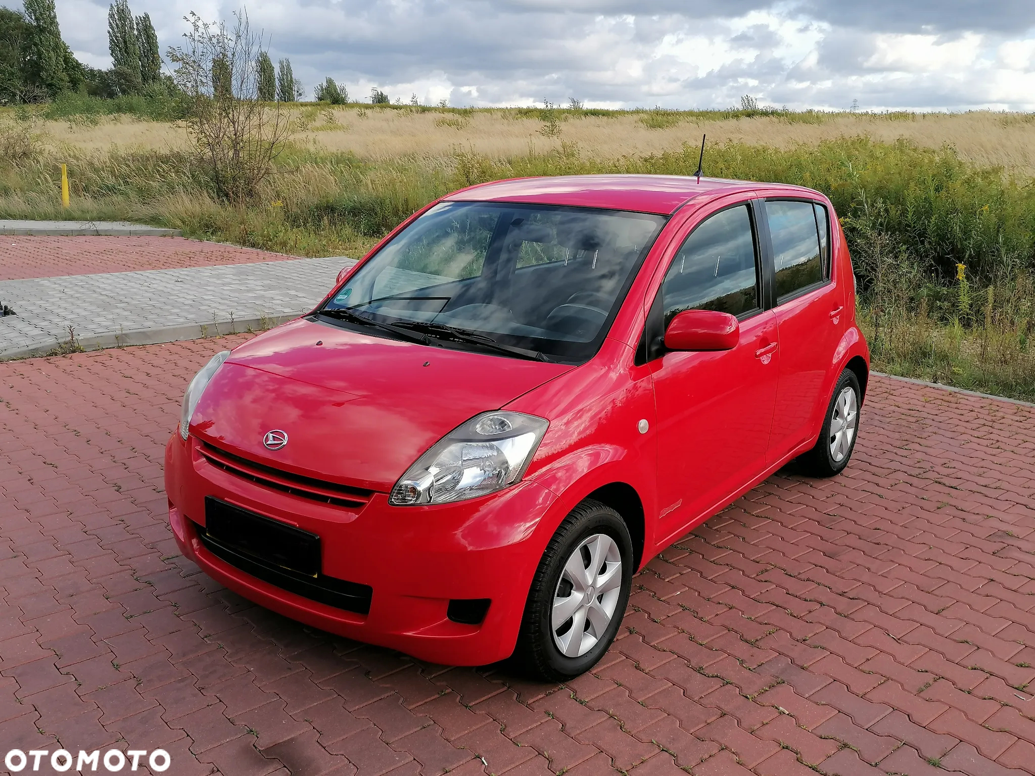 Daihatsu Sirion 1.0 - 7