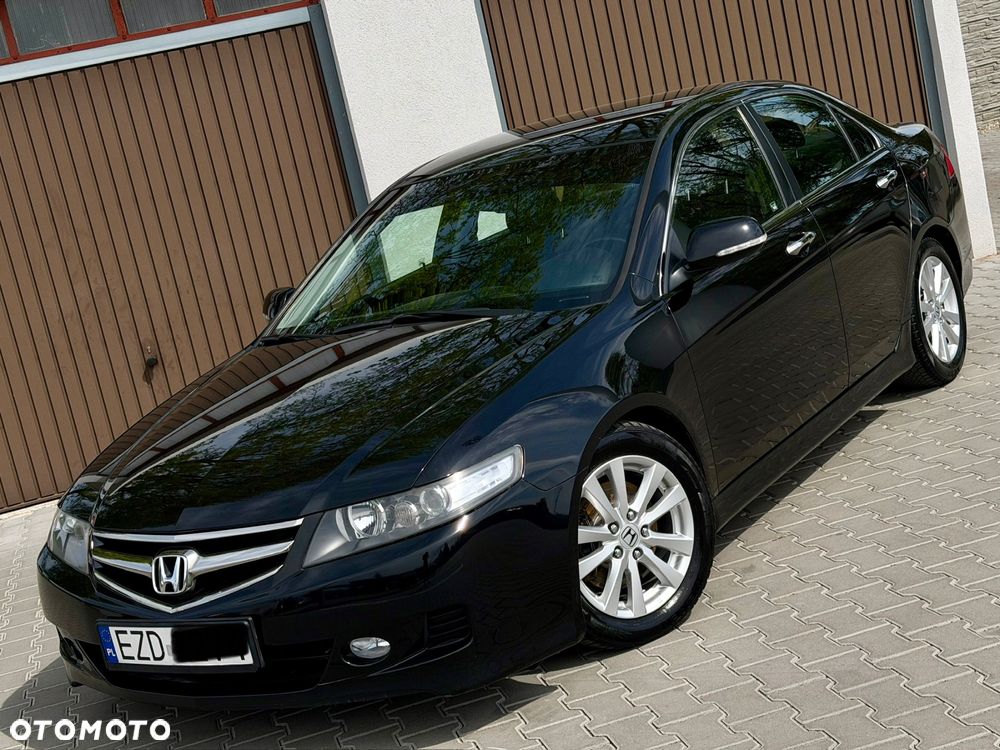 Honda Accord 2.0 Sport - 17