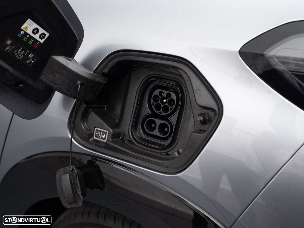 Peugeot e-208 50 kWh Active Pack — fotografia 12