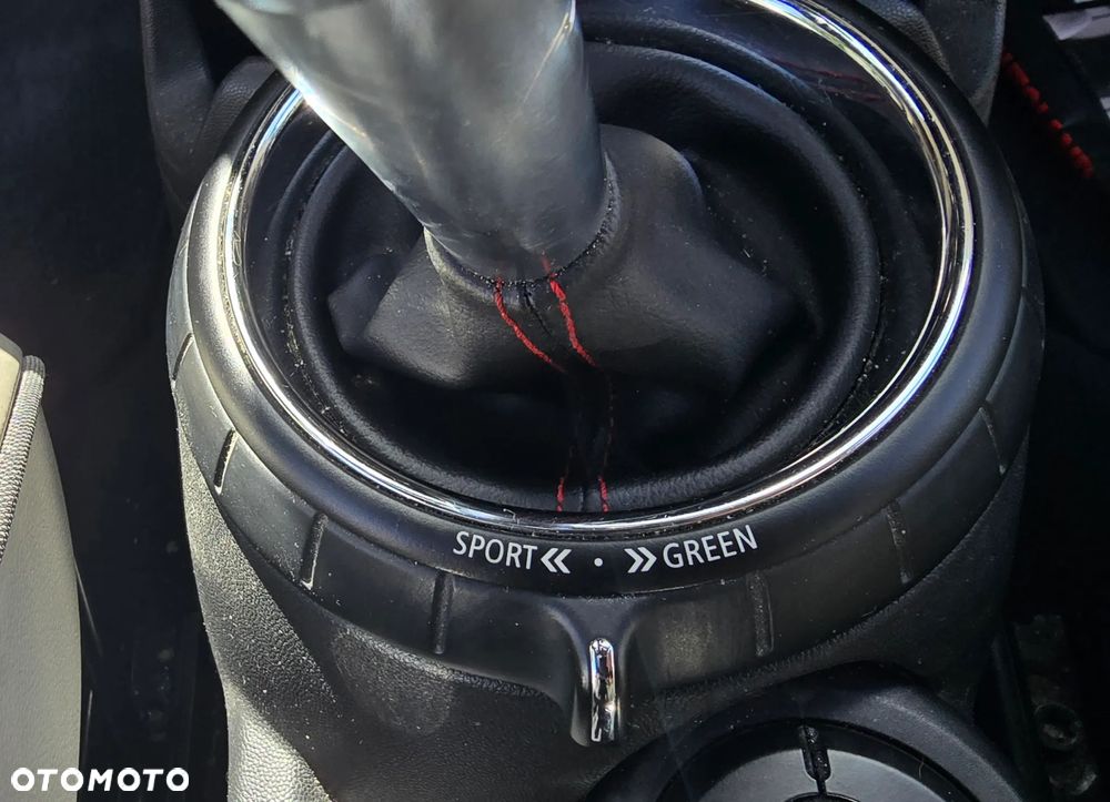 MINI Cooper John Works - 14