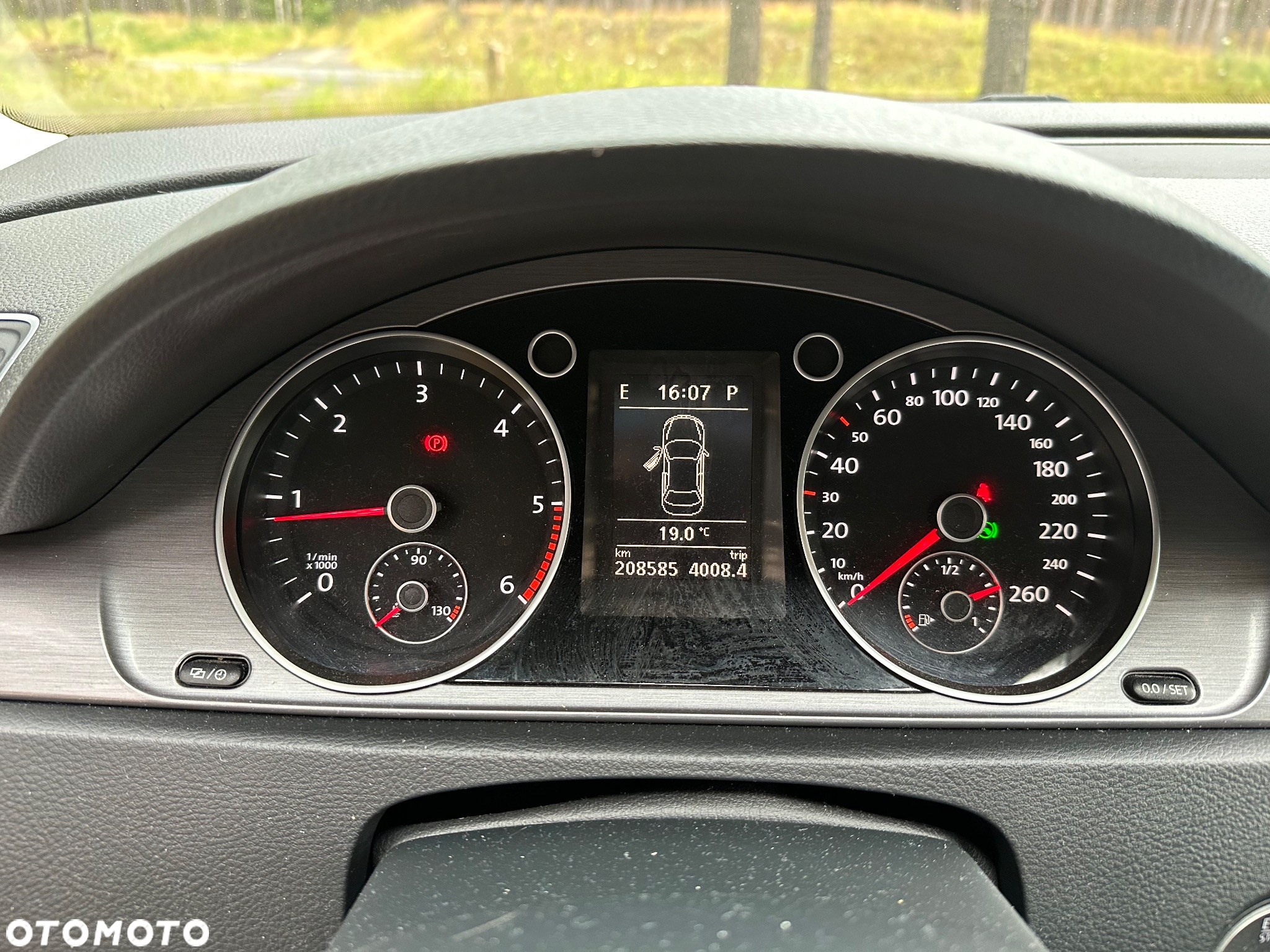Volkswagen Passat 2.0 TDI Highline DSG - 6