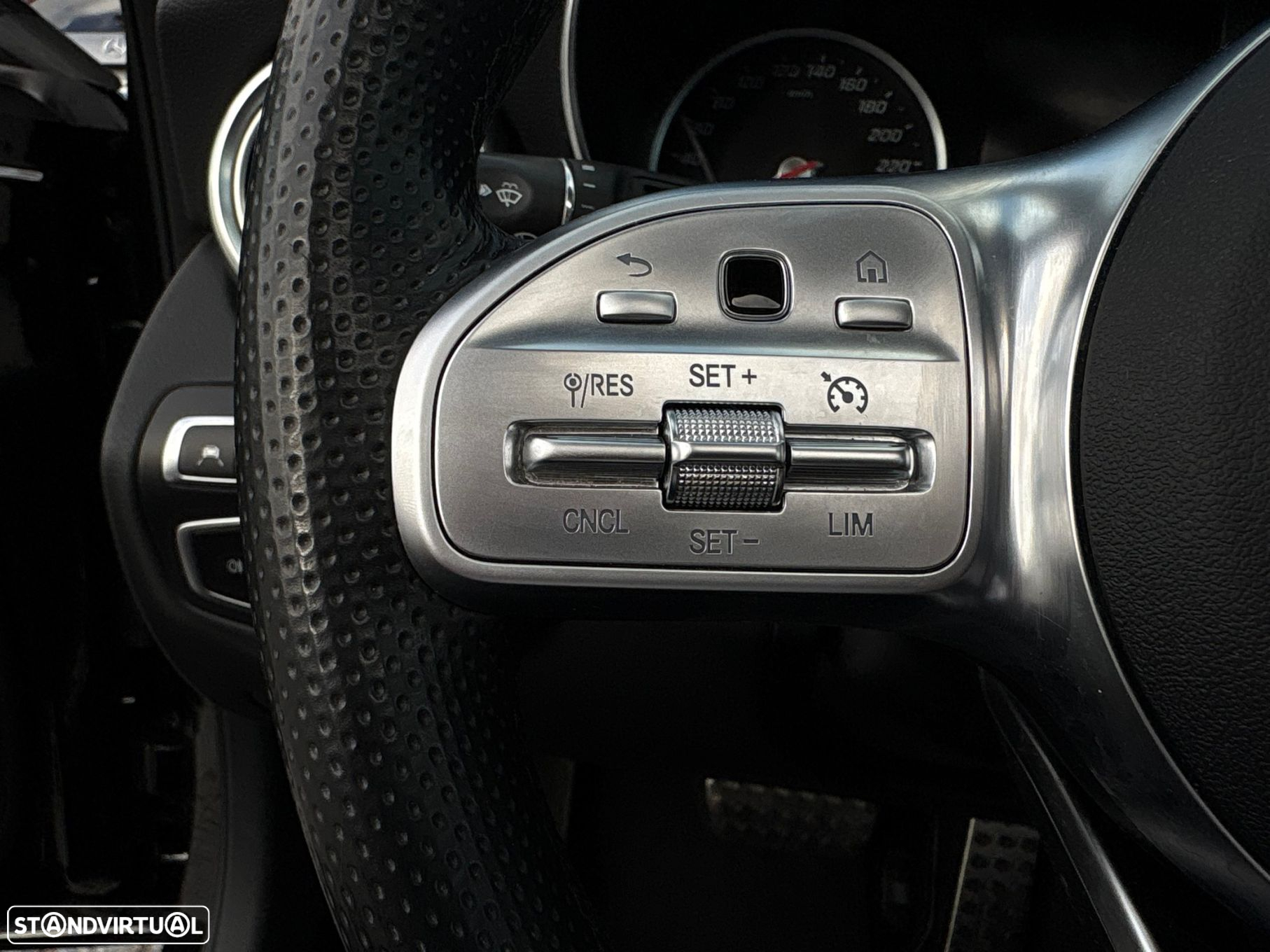 Mercedes-Benz C 300 de AMG Line - 18