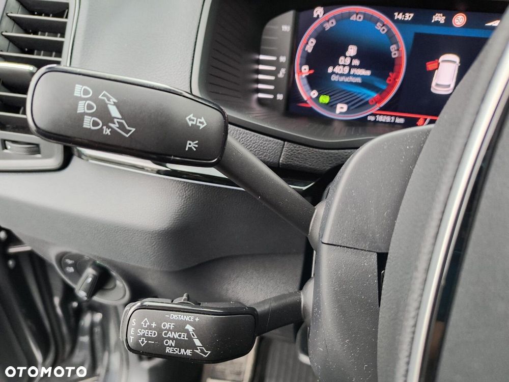 Skoda Karoq 1.5 TSI ACT Sportline DSG - 29