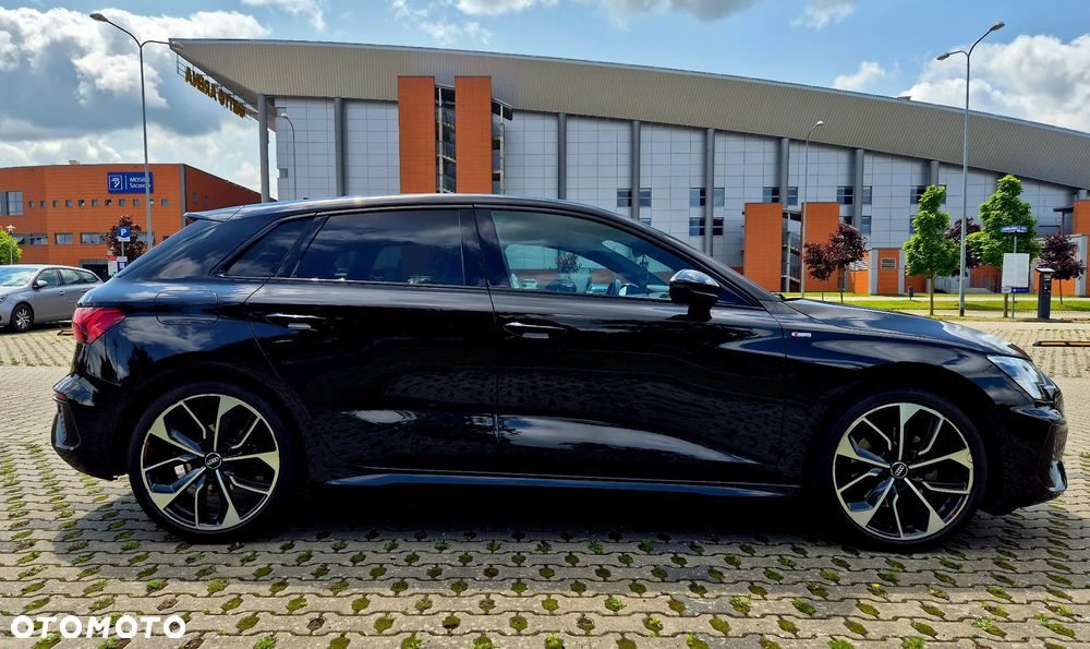 Audi A3 Sportback 35 TFSI S tronic - 4