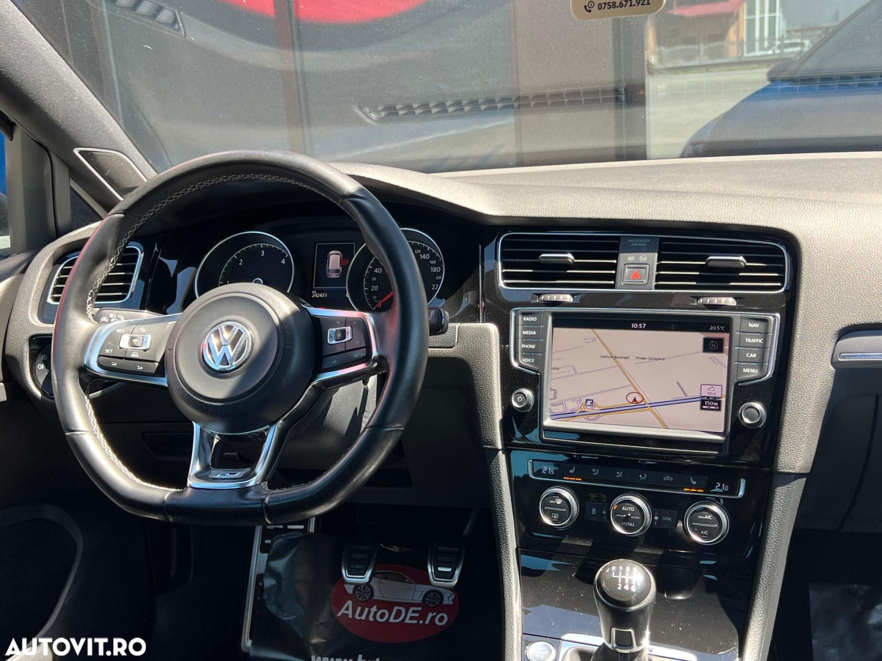 Volkswagen Golf - 8