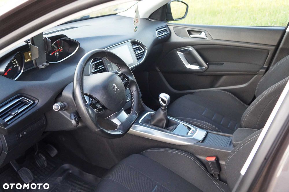 Peugeot 308 - 4