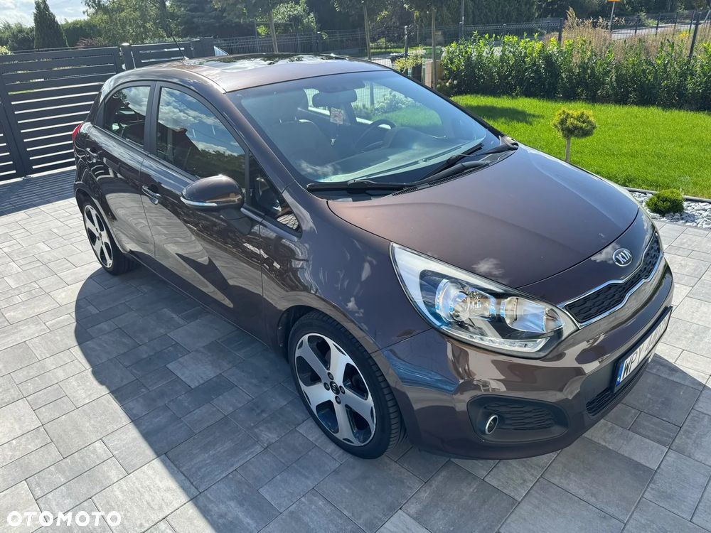 Kia Rio 1.4 Dream Team Edition - 4