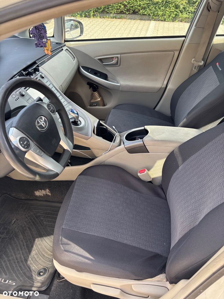 Toyota Prius 1.8 Hybrid Premium - 19