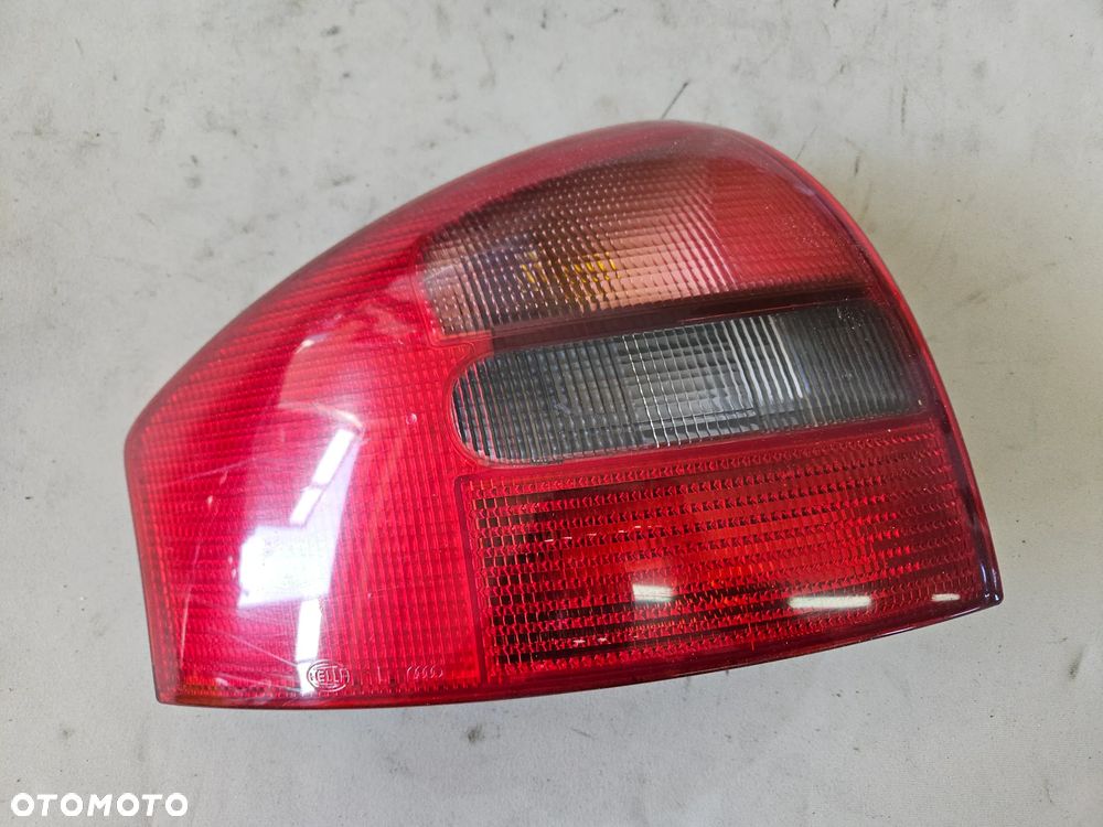 Lampa lewa tył tylna Audi A6 C5 1998r sedan 4B5945095 - 1