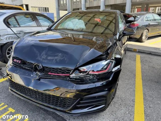 Volkswagen Golf GTI (BlueMotion Technology) DSG Performance - 3