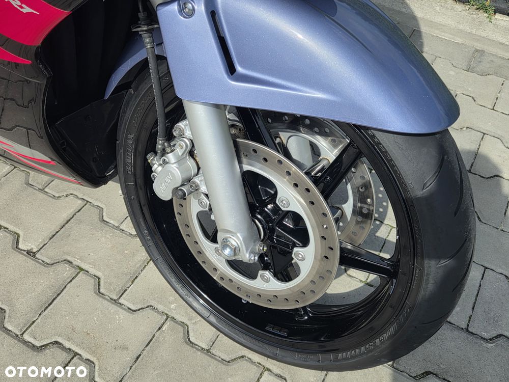 Honda CBR - 17