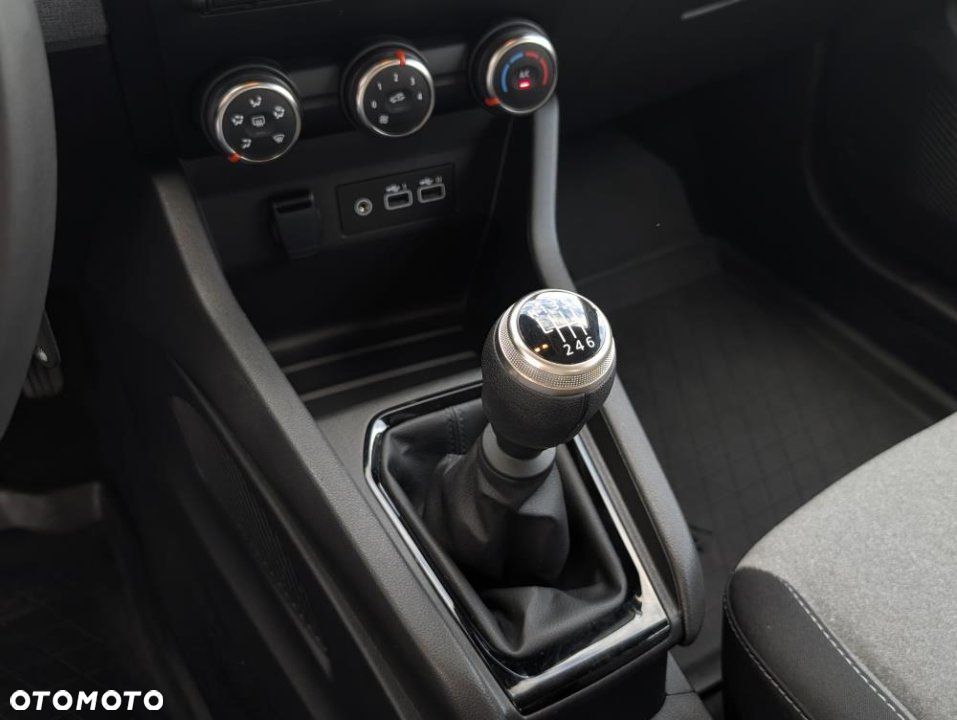 Renault Clio - 12