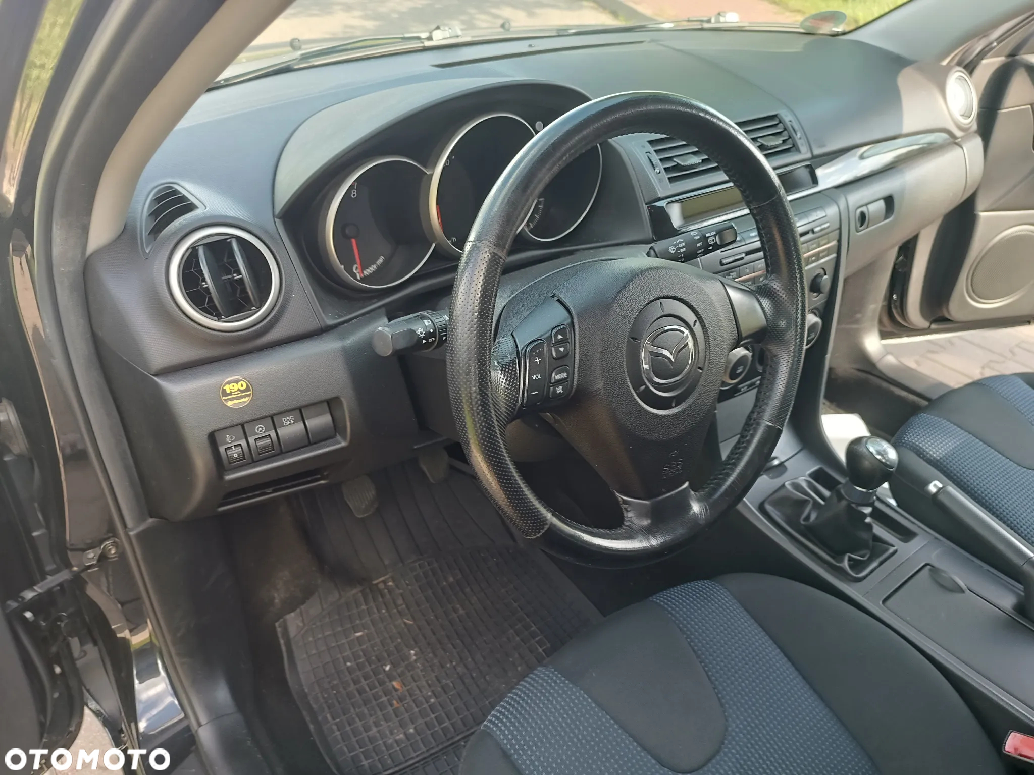 Mazda 3 - 15