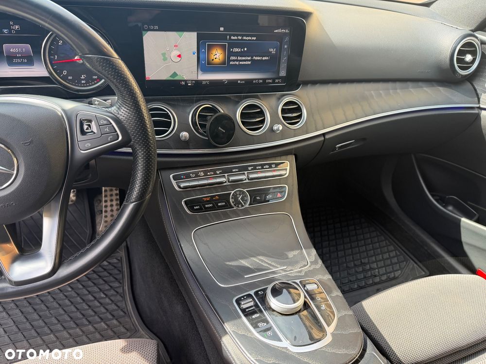 Mercedes-Benz Klasa E 220 d 4Matic All-Terrain 9G-TRONIC Exclusive - 17