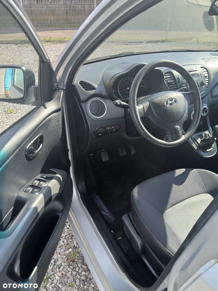 Hyundai i10 - 15
