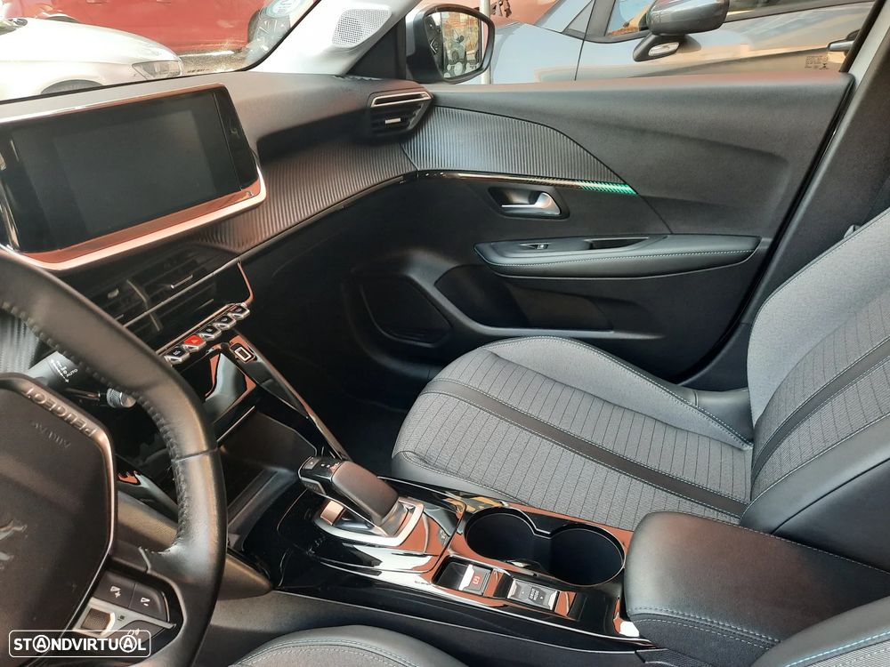 Peugeot e-208 Allure Pack - 8