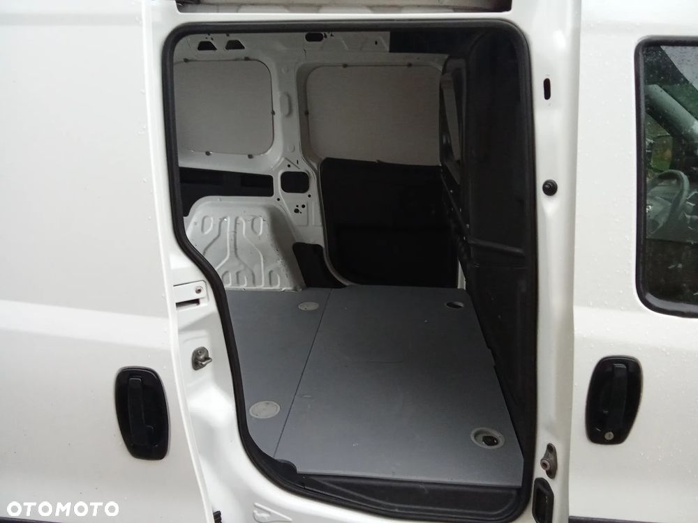 Fiat DOBLO 1.3D m-jet - 14