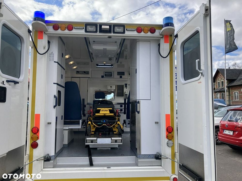 Mercedes-Benz Sprinter - 1