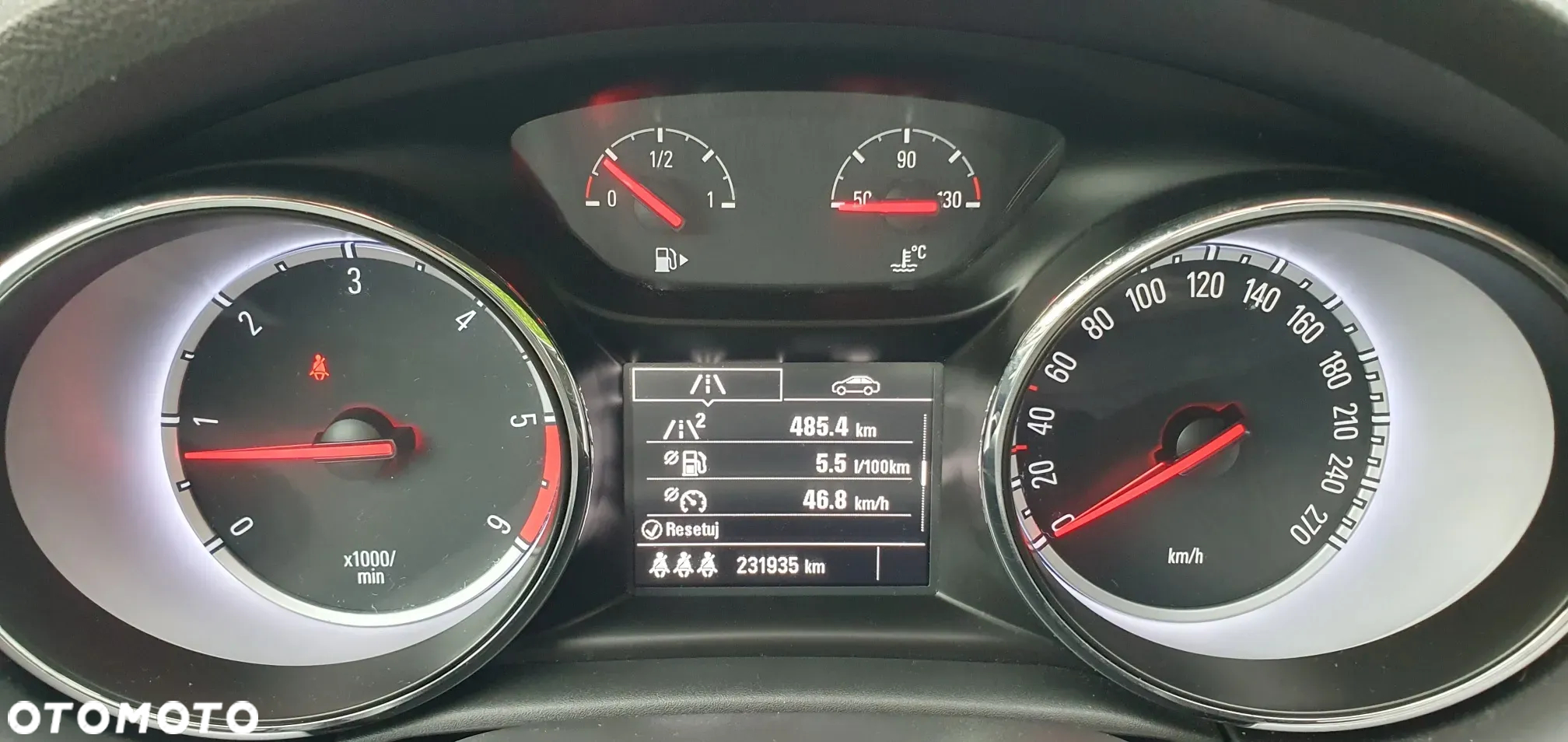 Opel Astra IV 1.6 CDTI Essentia - 17