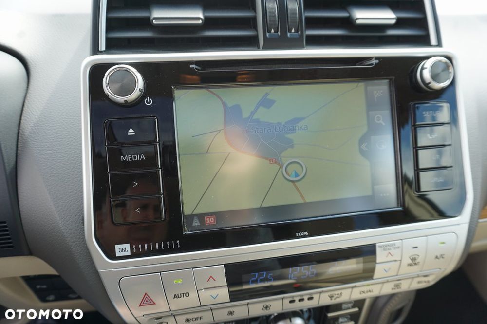 Toyota Land Cruiser - 16