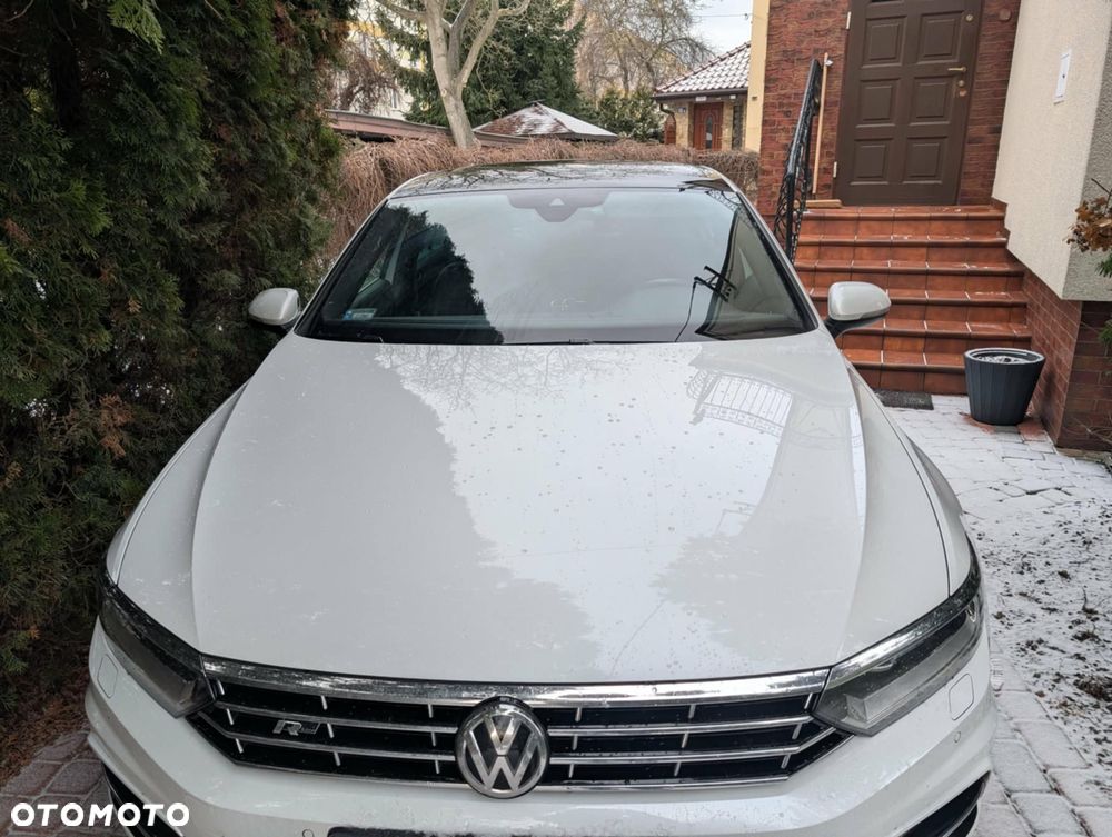 Volkswagen Passat - 2