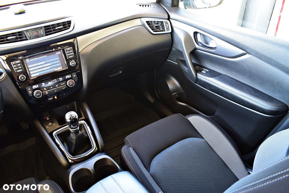 Nissan Qashqai 1.5 dCi N-Connecta - 25