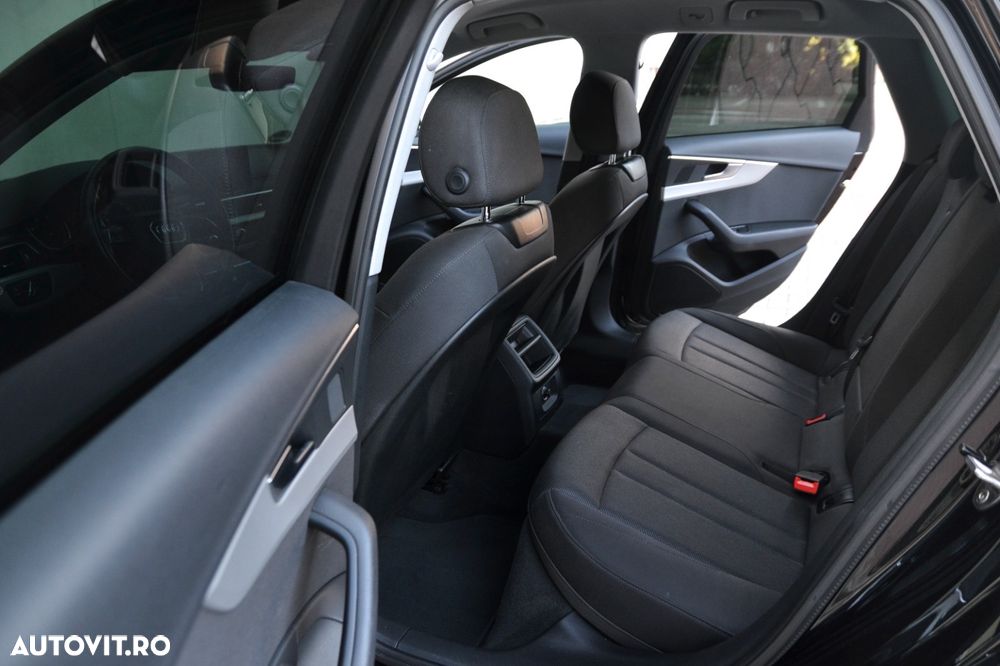 Audi A4 Avant 2.0 TDI Design - 24