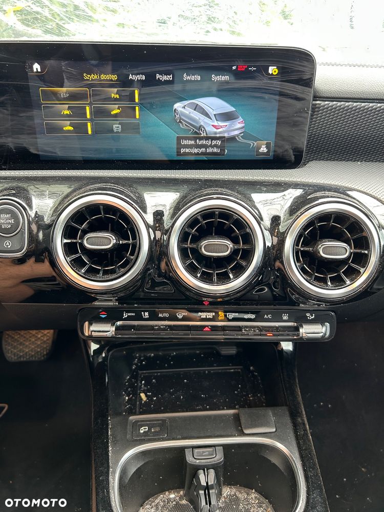 Mercedes-Benz CLA - 27