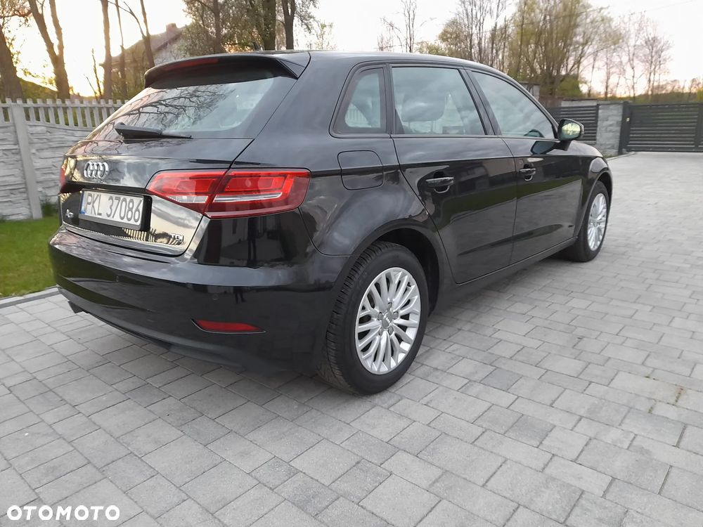 Audi A3 Sportback 1.6 TDI (clean diesel) Attraction - 3