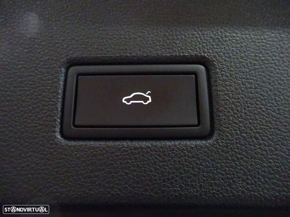 VW T-Roc 1.5 TSI R-Line DSG - 35