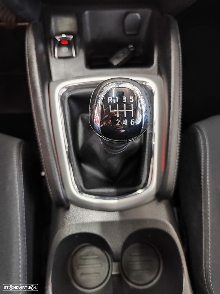 Nissan Qashqai 1.5 dCi N-Connecta 18 - 35